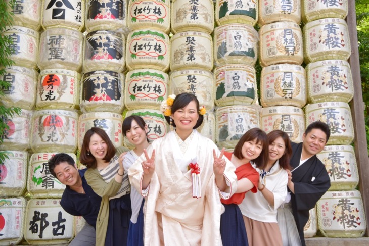 上賀茂神社で白無垢と色打掛けでの洋髪髪型ヘアスタイルでの結婚式の写真