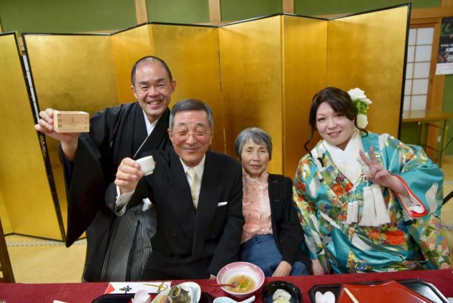 枚岡神社の結婚式と食事会