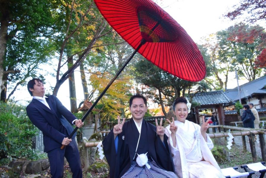 紅葉の吉野山の吉水神社の結婚式