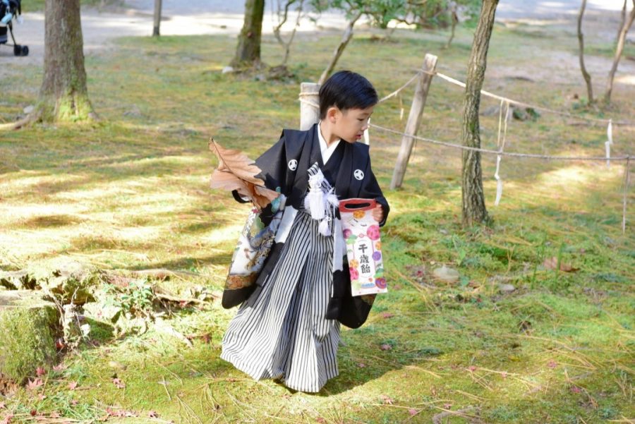 上賀茂神社で七五三の記念写真撮影