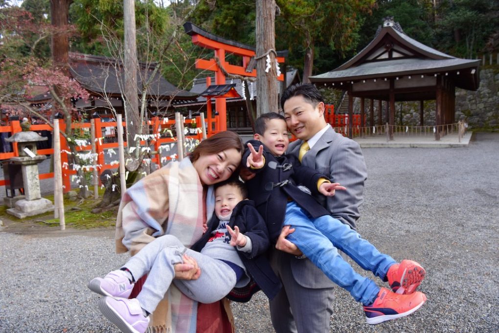 京都吉田神社でお宮参りの出張記念写真撮影