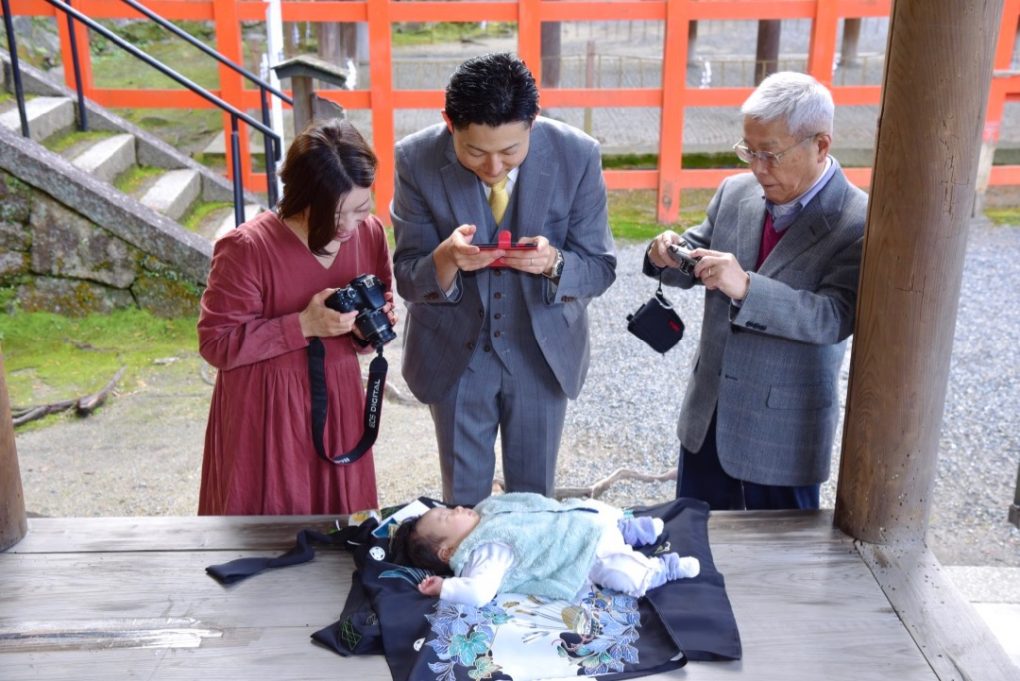 京都吉田神社でお宮参りの出張記念写真撮影