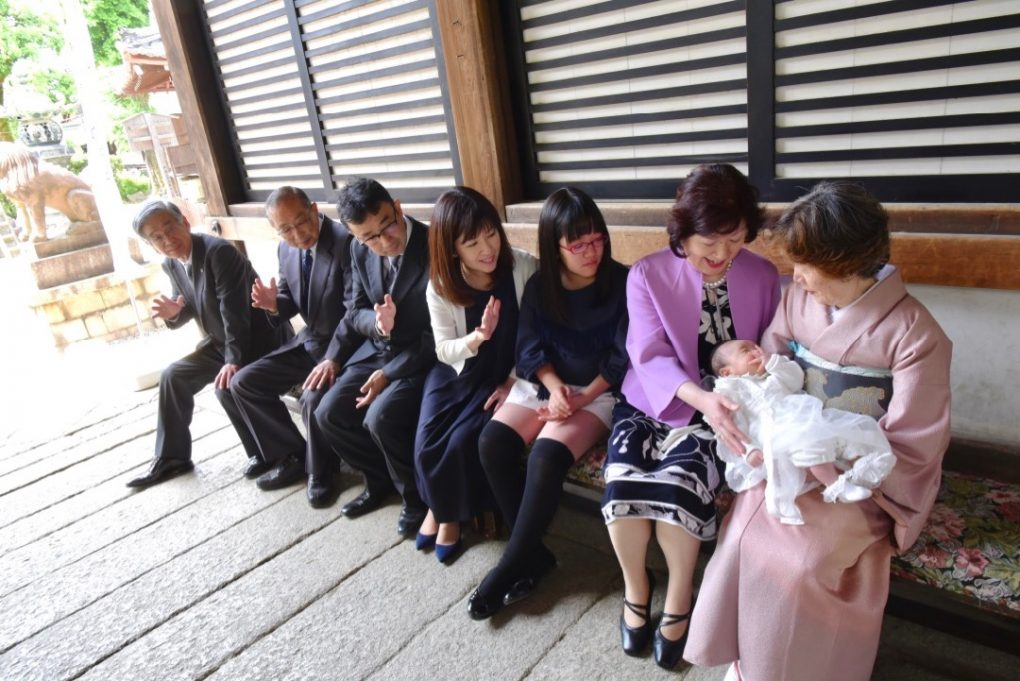 御香宮神社でのお宮参り記念写真