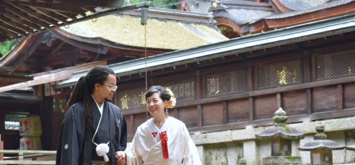 往馬大社の雨の結婚式