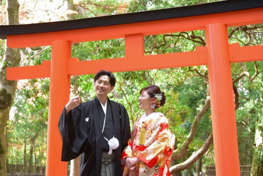 紅葉で結婚式の和装前撮りの写真撮影