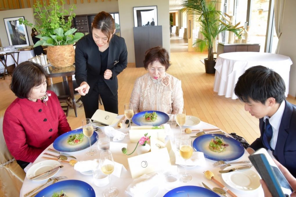オーベルジュ・ド・プレザンス桜井で食事会や披露宴、会食の写真